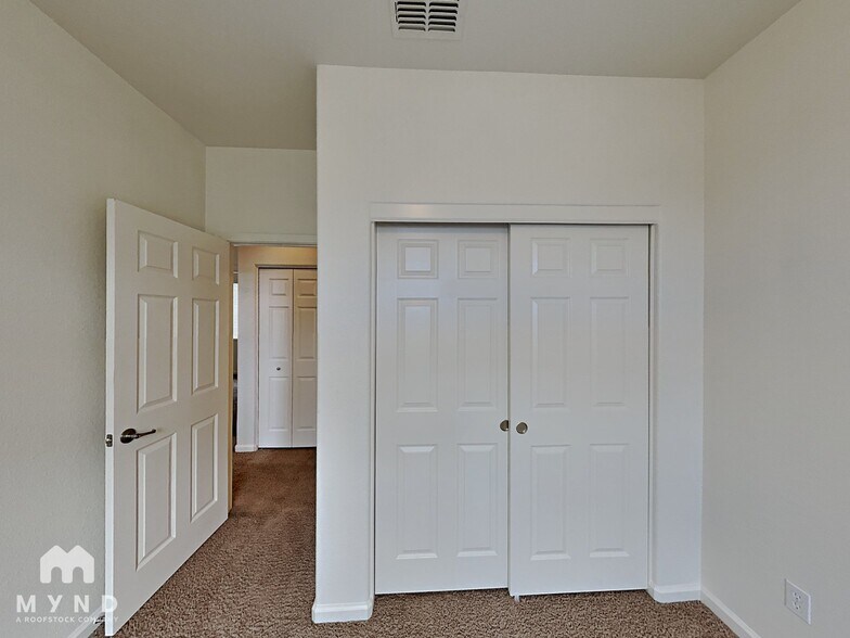 Building Photo - 1088 Crown View Dr