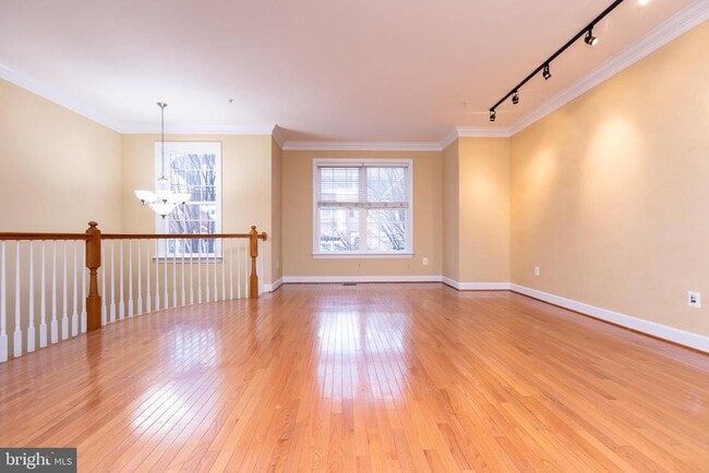 Building Photo - 1206 Maple Grove Ln