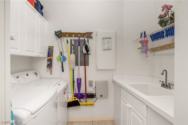 Building Photo - 1000 L'Ambiance Cir