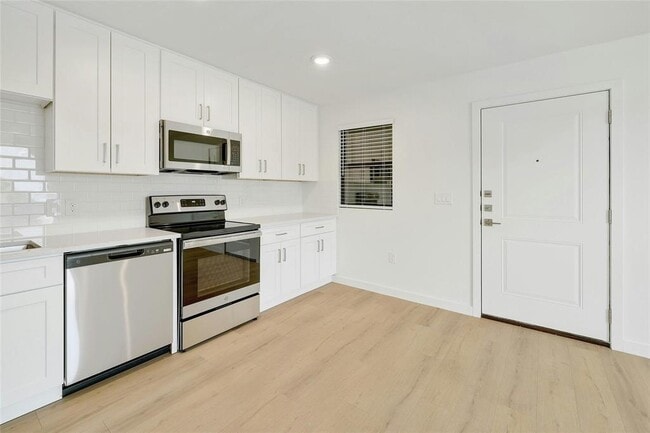 Building Photo - 1915 E Martin Luther King Jr Blvd