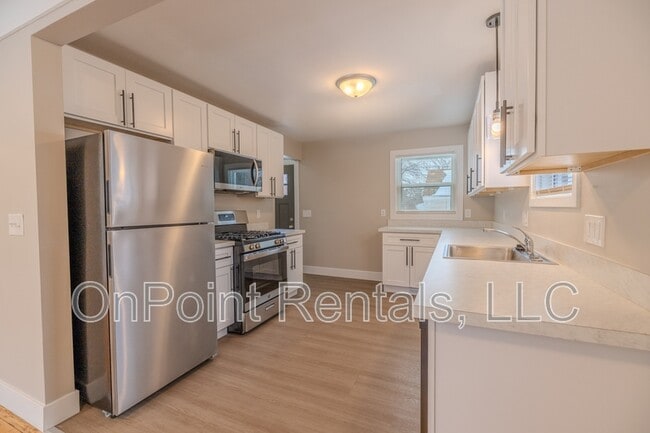 Building Photo - 12217 Columbia St