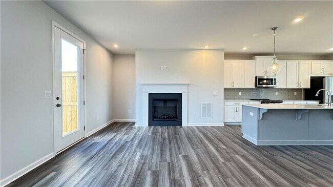 Building Photo - 1443 Creekside Cir NW