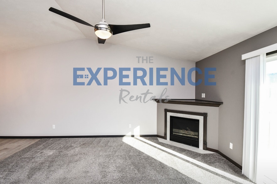 Building Photo - 3704 S Outfield Cir