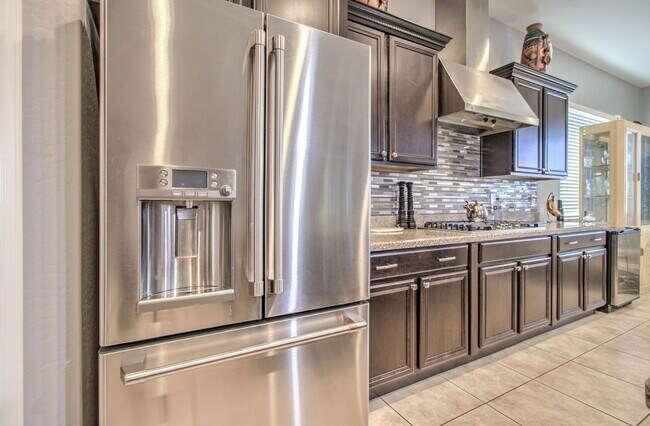 Building Photo - 5316 N 186th Dr