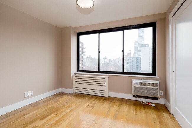 Interior Photo - 792 Columbus Avenue