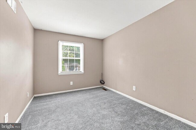 Building Photo - 701 Renner Rd