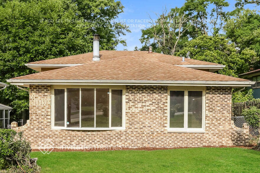 Primary Photo - 4904 Drendel Rd
