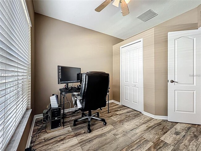 Building Photo - 15811 Fishhawk Blvd