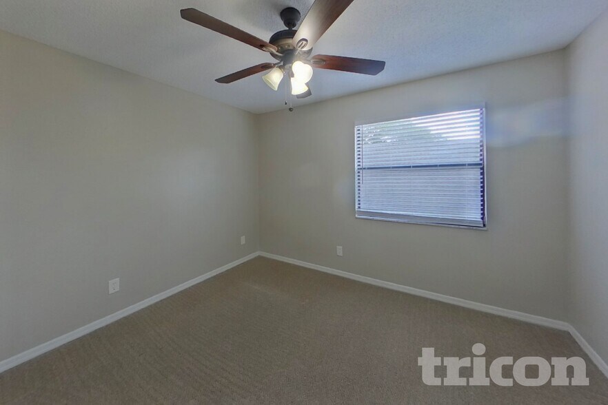 Building Photo - 15130 Heathridge Dr