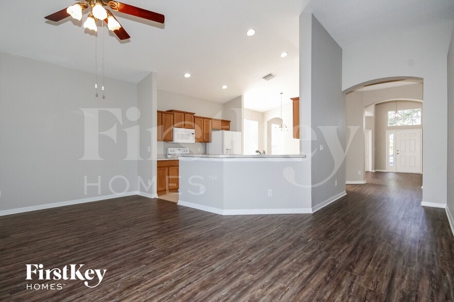 Building Photo - 8719 Sandy Plains Dr