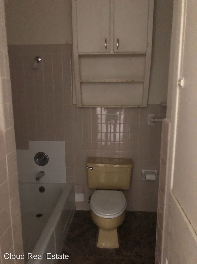 Building Photo - 603 SUTTON Dr