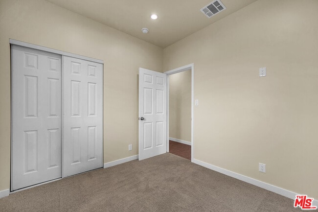 Building Photo - 6625 Duchess Dr