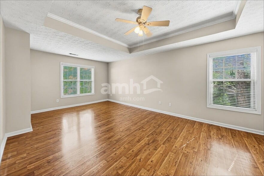 Building Photo - 834 Glen Abbey Dr