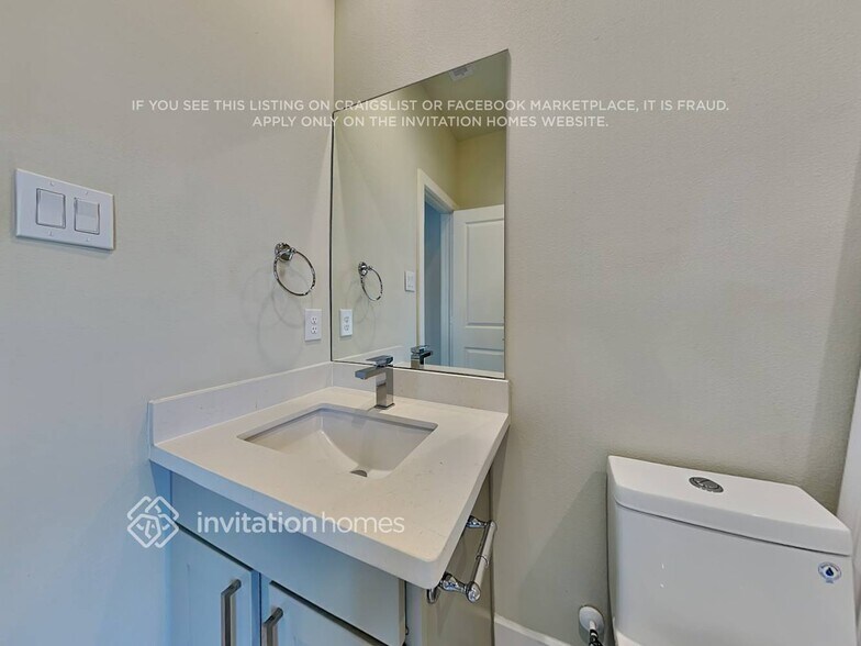 Building Photo - 10410 Executive Lake Dr