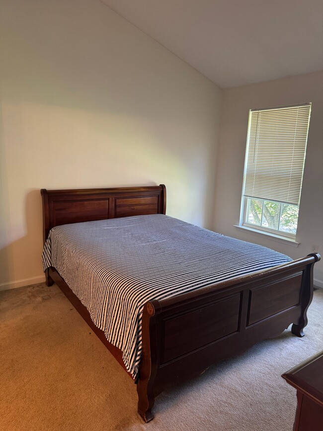 Building Photo - 111 Trupenny Turn