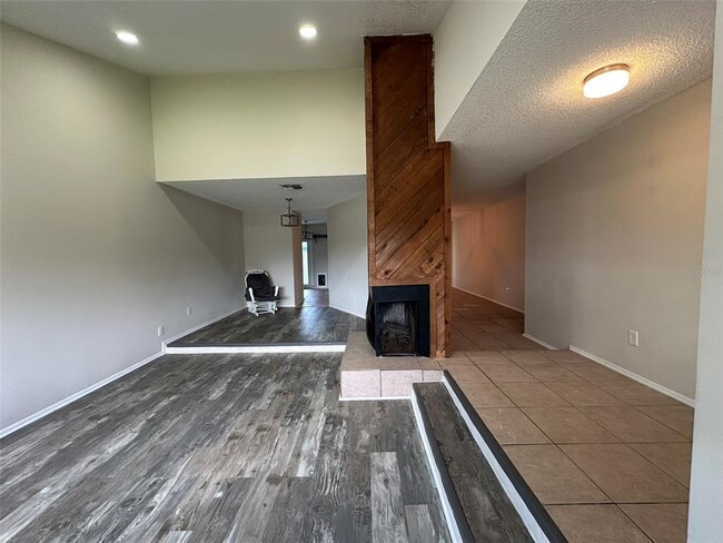 Building Photo - 804 Van Ness Cir