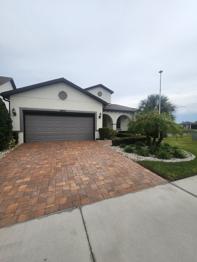 Primary Photo - 18743 Coastal Shr Ter