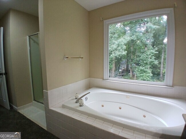 Building Photo - 4761 Habersham Way SE