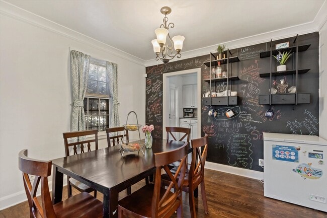 Building Photo - 3132 Carnes Ave