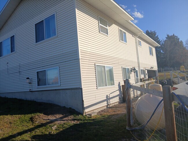 Building Photo - 39449 Abel Ln