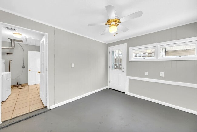 Building Photo - 1386 Eastwood Ave