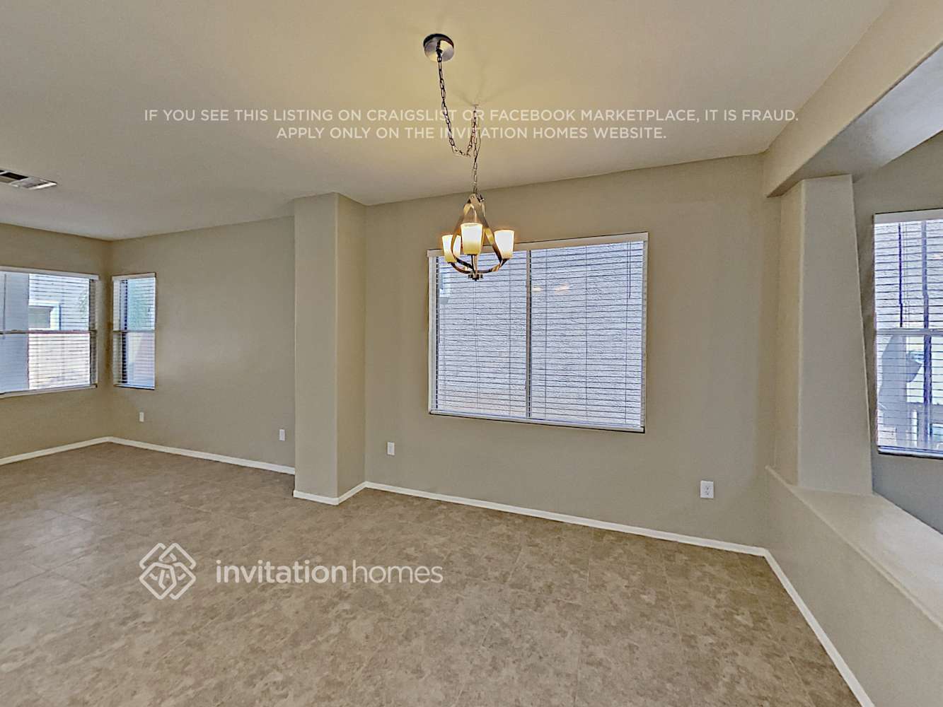 Building Photo - 1490 S Avocet St