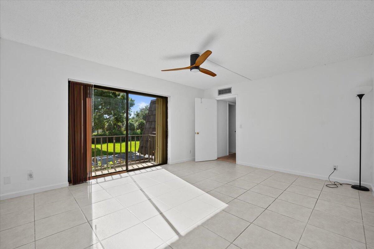 Building Photo - 1560 Forest Lakes Cir