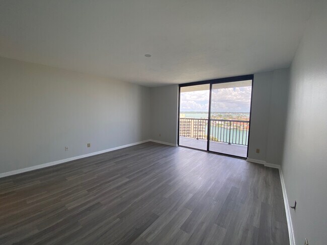 Building Photo - 1660 Gulf Blvd