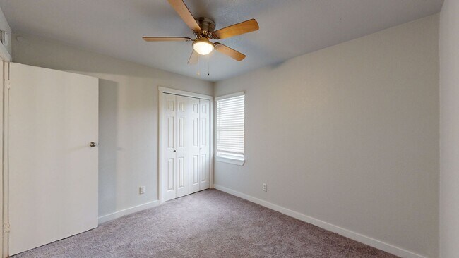 Building Photo - REMODELED HOME READY FOR YOU