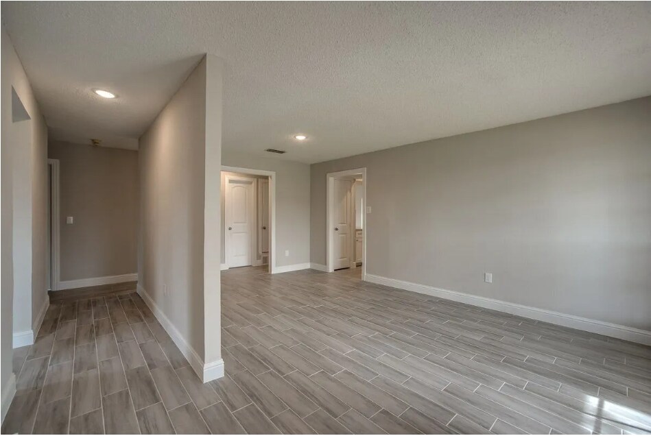 Entrance - 2311 Blackhaw Ct