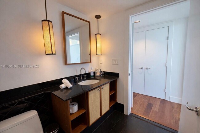 Building Photo - 101 20th St