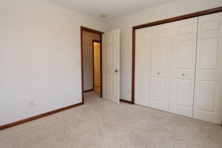 Building Photo - 3 Bedroom Condo Overlooking Pond!