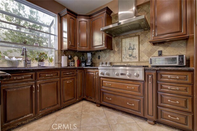 Building Photo - 27943 Brookdale Ct