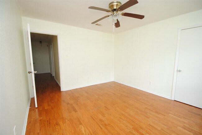 Building Photo - 11511 Creekhurst Dr