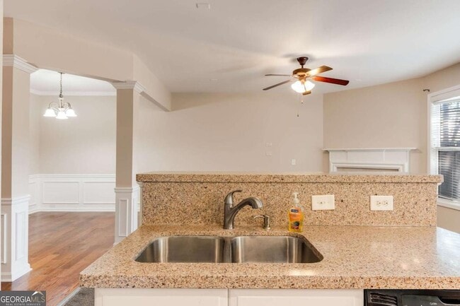 Building Photo - 1817 Waterside Dr