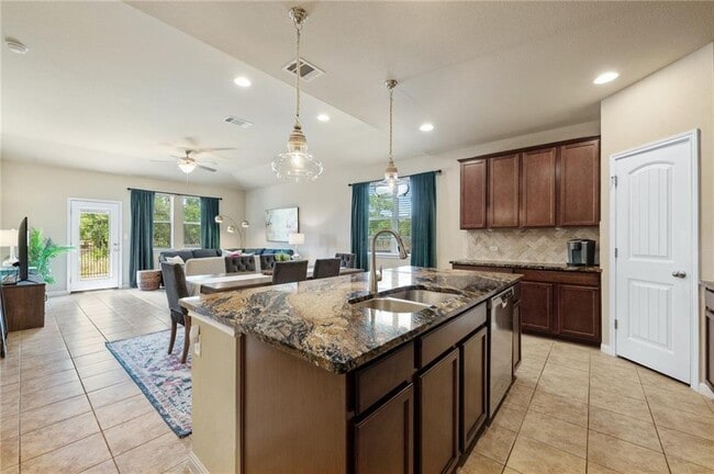 Building Photo - 109 Hunt's Link Rd