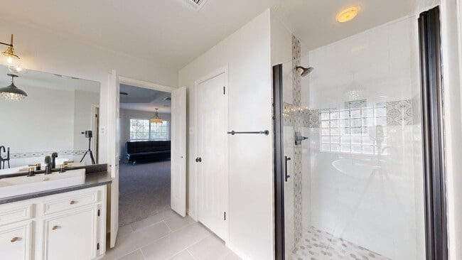 Building Photo - 1803 Fernhaven Cir