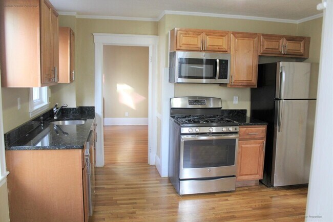 Building Photo - 14 Ginita St