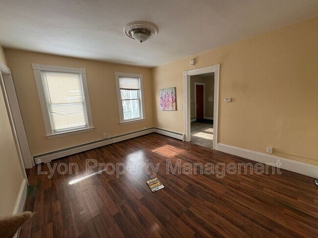 Building Photo - 1134 Social St