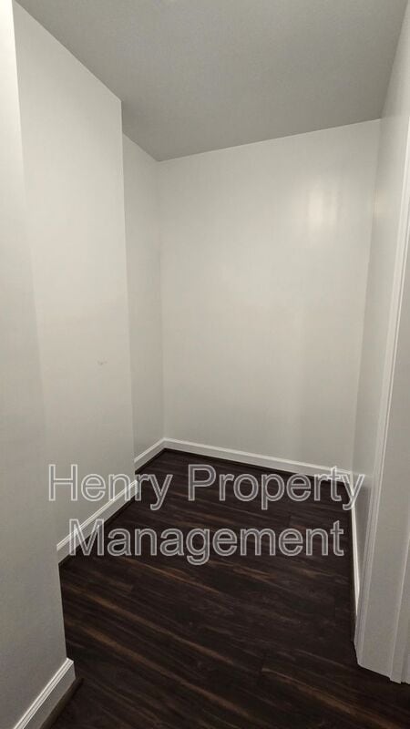 Building Photo - 121 Harvestwood Dr