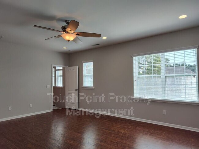 Building Photo - 8611 Burnside Ln