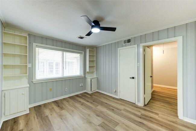 Building Photo - 3402 Gannett St