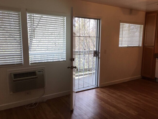 Building Photo - 9001 Conde Ln