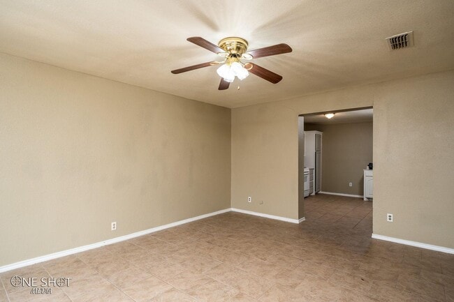 Building Photo - 3632 Clinton St