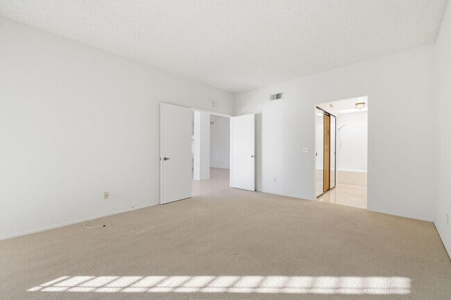 Building Photo - 41710 Colada Ct