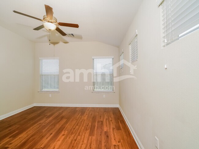 Building Photo - 8105 Cottage Rose Dr