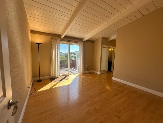 Building Photo - 2350 Rosewood Dr