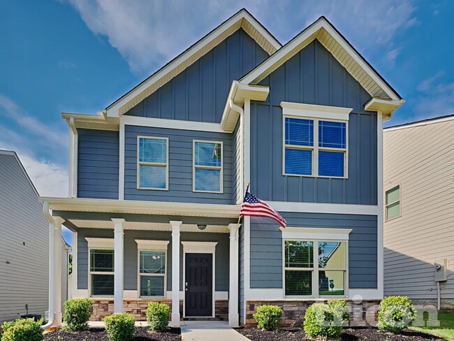 Building Photo - 207 Stillwood Dr