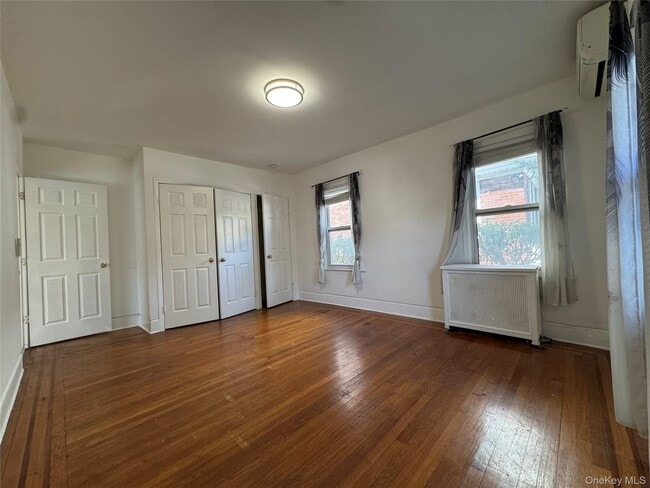 Building Photo - 267 Plainfield Ave