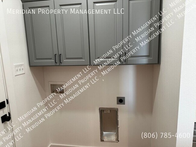 Building Photo - 5802 Urbana Pl